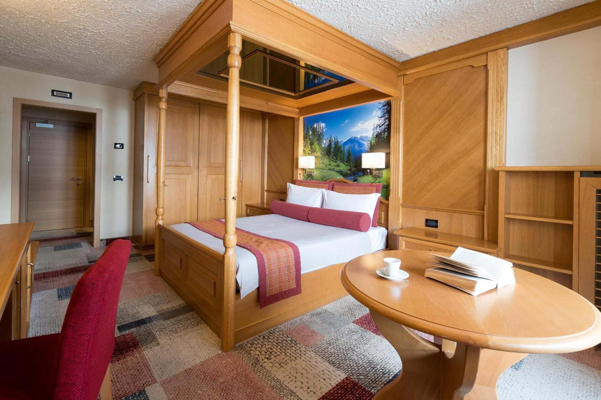 Hotel Intermonti ลีวินโญ ภายนอก รูปภาพ