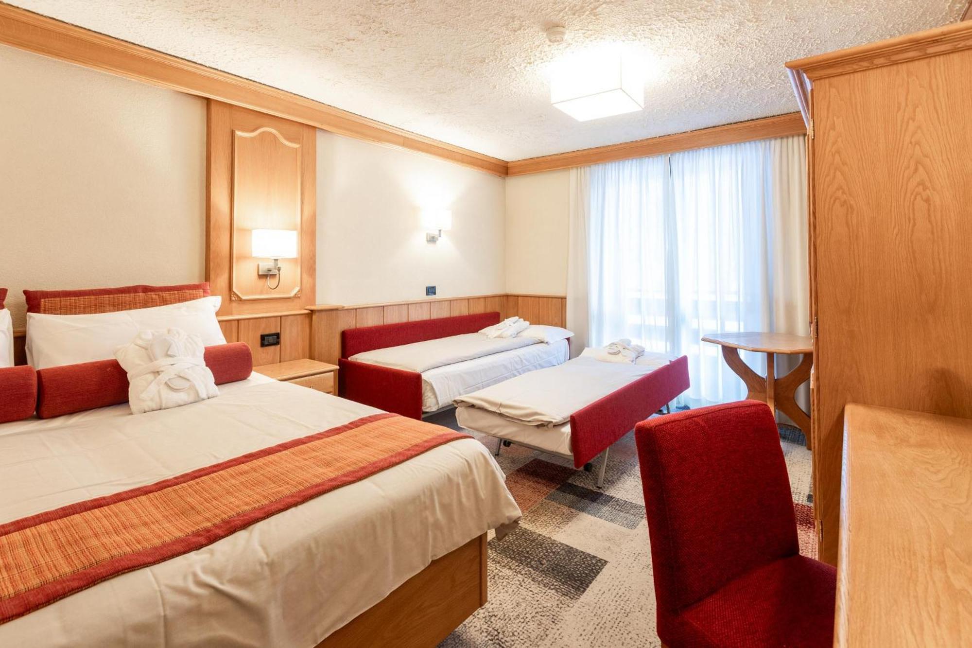 Hotel Intermonti ลีวินโญ ภายนอก รูปภาพ