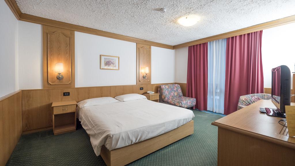 Hotel Intermonti ลีวินโญ ภายนอก รูปภาพ